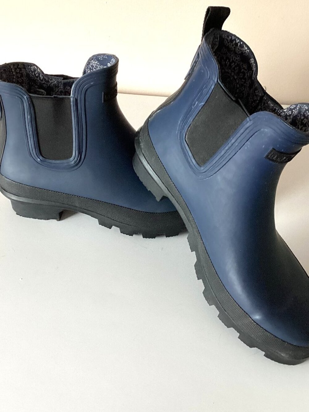WindRiver Womans Blue Short Chelsea Ankle Rain Waterproof Rubber Boots Size US 8